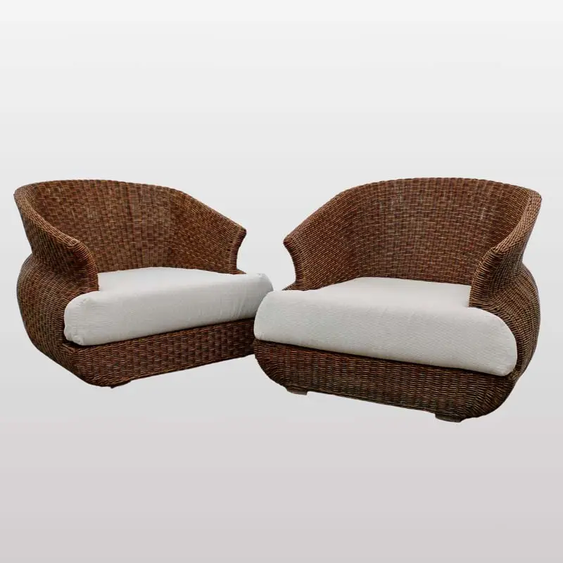 Une paire de grands fauteuils en rotin. Italie années 60 image 2